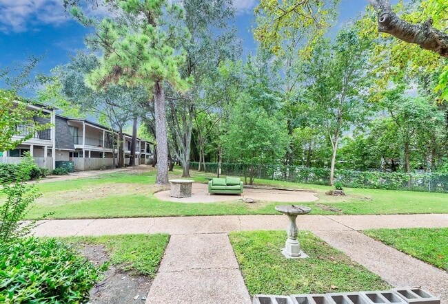 Building Photo - 12633 Memorial Dr