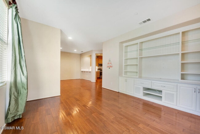 Building Photo - 122 Via Katrina