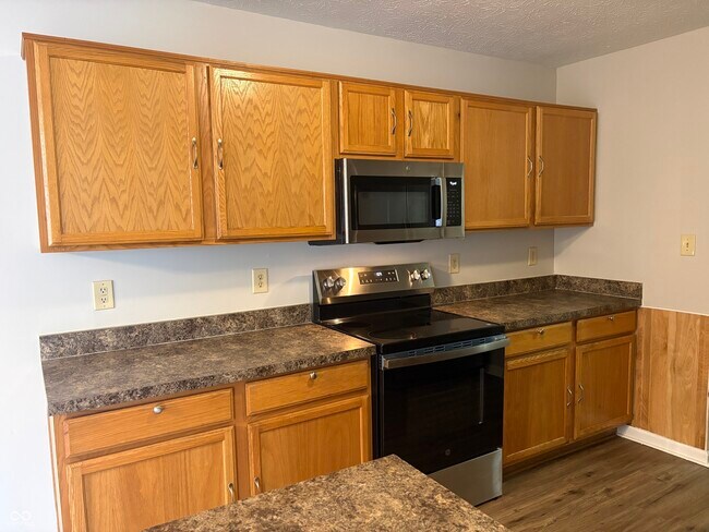 Building Photo - 6682 Dunsdin Dr
