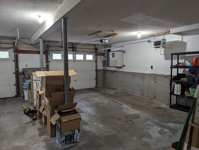 Building Photo - 38 Inchcliffe Dr