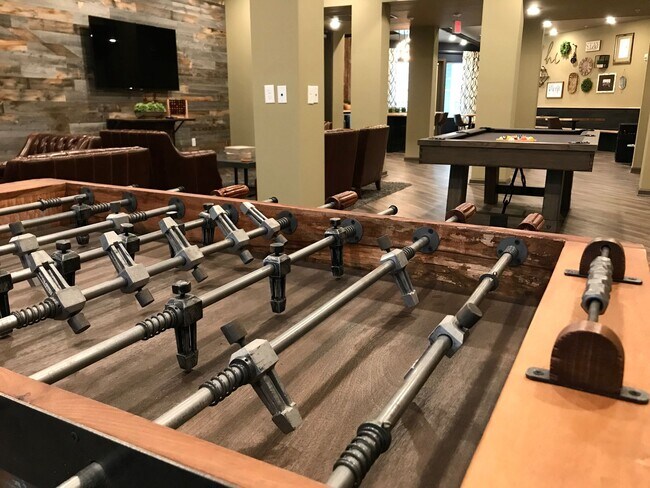 Building Photo - B1 | 2 Bed 2 Bath | 1106 sf | $1890-$2140 ...