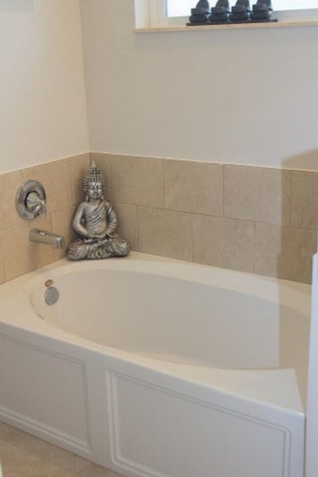 Building Photo - 12601 57th Rd N