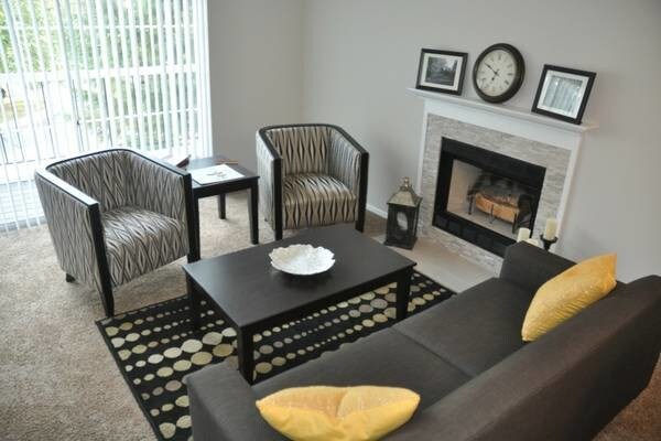 Building Photo - 2Br/2Ba Remodeled Townhome