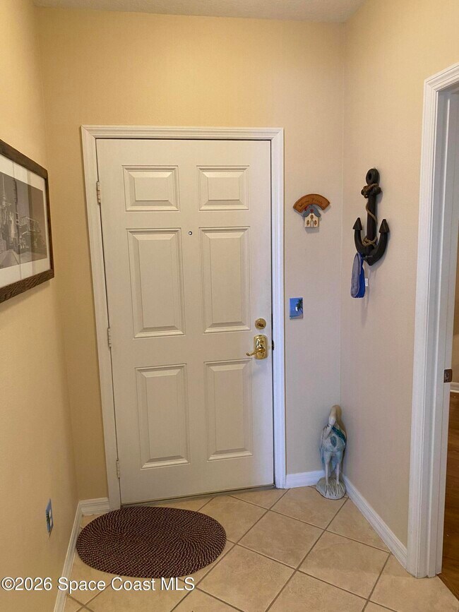 Building Photo - 8951 Lake Dr