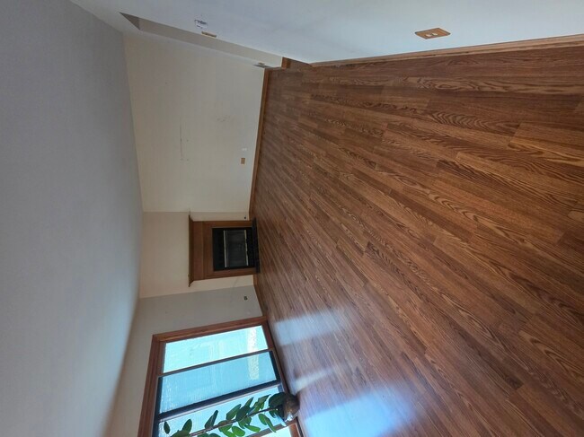 Building Photo - 4601 Olmstead Dr