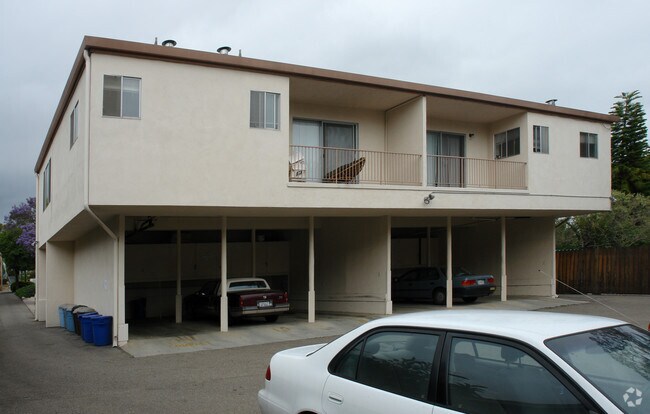 Building Photo - Brentwood