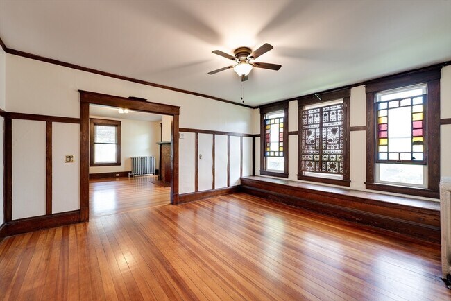Building Photo - 54 Montgomery Ave