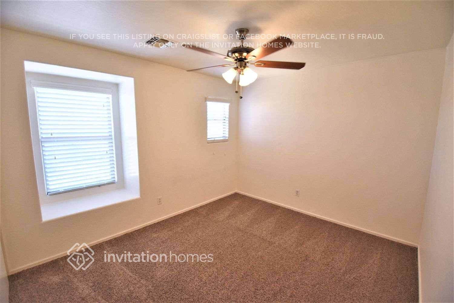 Building Photo - 2620 S Southwind Dr