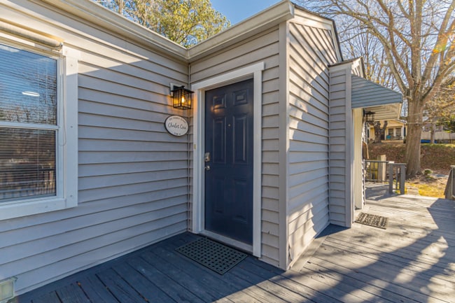 Building Photo - 160 Adams St