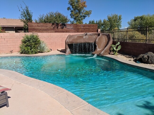 Building Photo - Short term lease! Coral Canyon on Golf Course with POOL- FURNISHED & UNFURISNHED OPTION