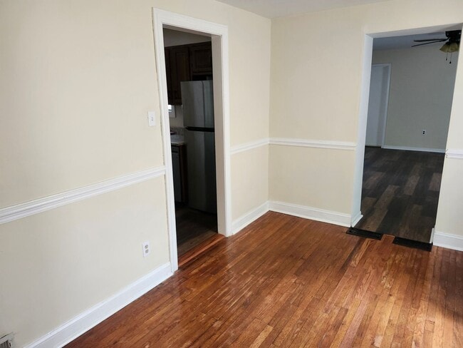 Building Photo - Recently renovated 3-bedroom, 1.5 bath twin in family-friendly Forest Brook Glen, Wilmington for ...