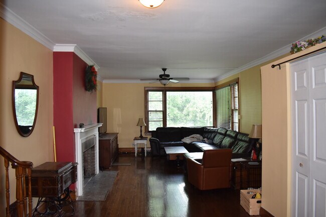 Building Photo - 724 Cty A12