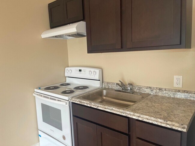 Building Photo - 4018 San Agustin Ave