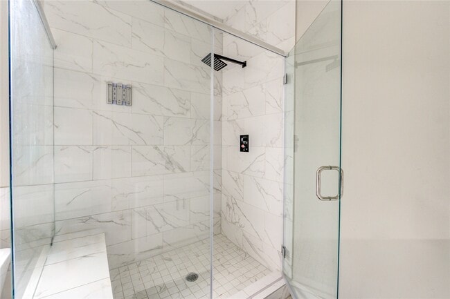 Building Photo - 4220 McKinley St