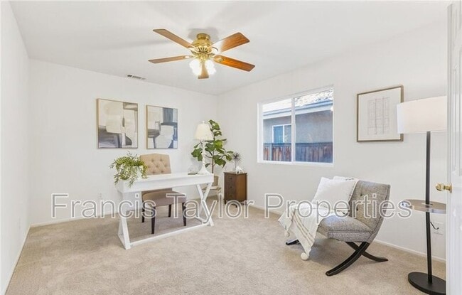 Building Photo - 33422 Scarborough Ln