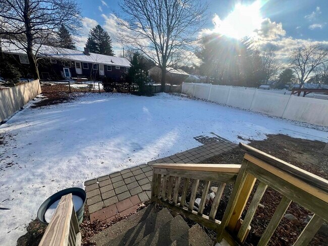 Building Photo - 354 South