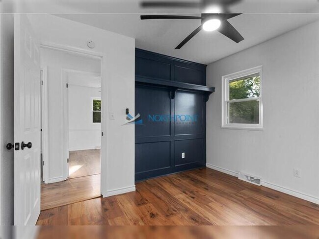 Building Photo - 4 bed, 2 bath, large backyard home AVAILAB...