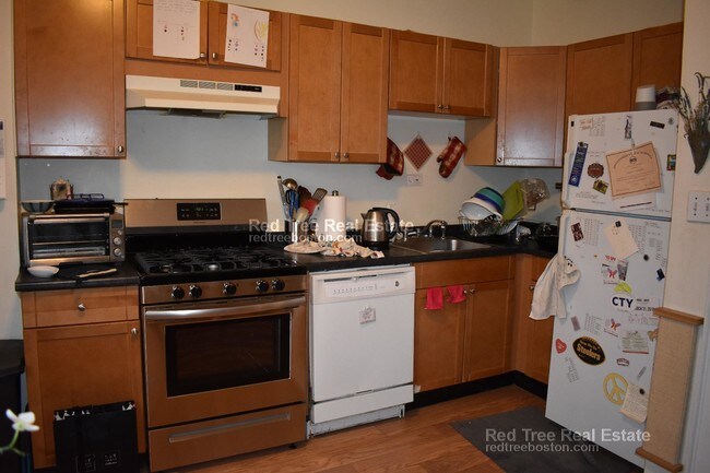 Building Photo - 48 Green St