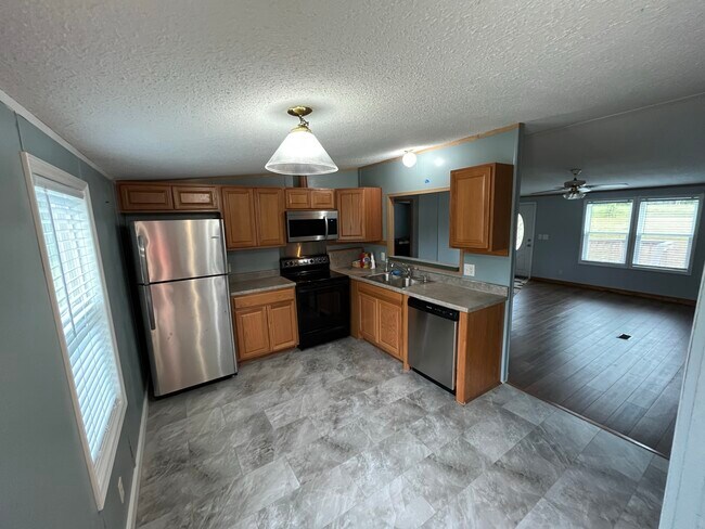 Building Photo - 492 McSwain Rd