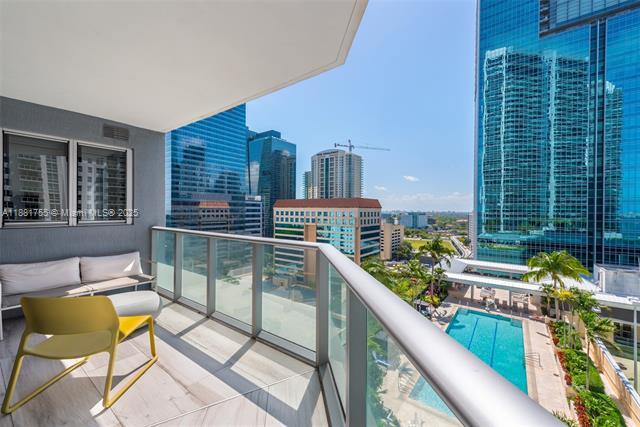 Building Photo - 1300 Brickell Bay Dr