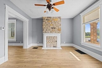 Building Photo - 571 Gilbert St