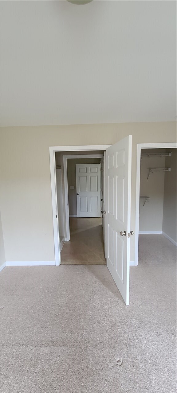 Building Photo - 18 Paige Dr