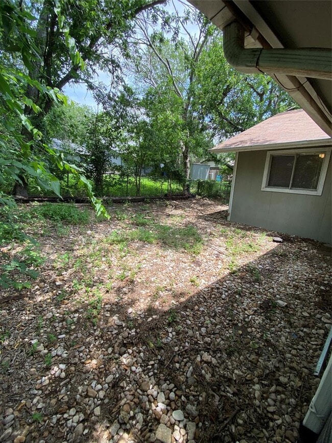 Building Photo - 806 Sirocco Dr