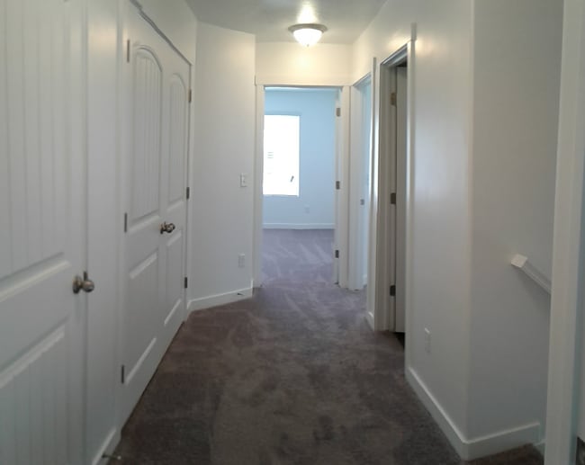 Building Photo - 444 S Fox Chase Ln