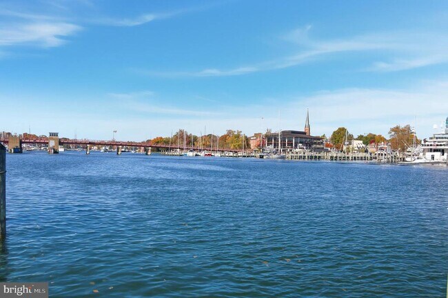 Building Photo - 312 Severn Ave