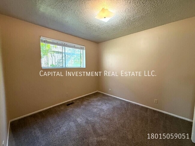 Building Photo - 1728 S 800 E