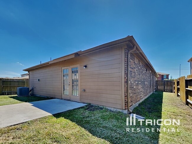 Building Photo - 717 Totem Trail Dr
