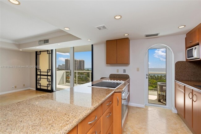 Building Photo - 2715 N Ocean Blvd