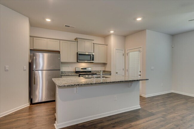 Building Photo - 846 Quaint Parish Cir