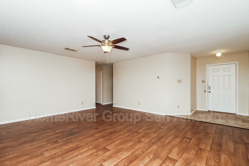 Building Photo - 8019 Chestnut Cedar Dr