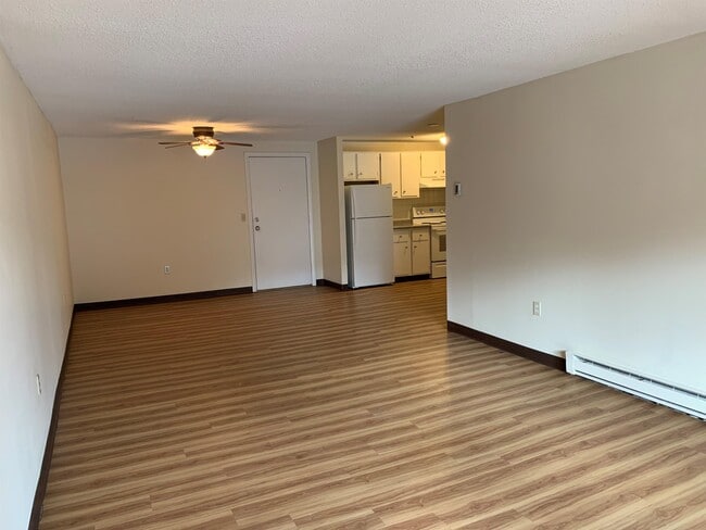 Building Photo - 95 Powers St