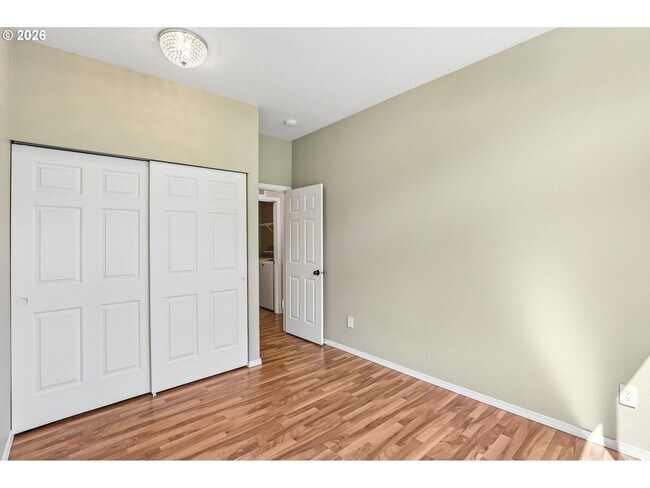 Building Photo - Updated Beaverton Condo with Garage, Balcony & Quartz Counters Near Nike and Intel