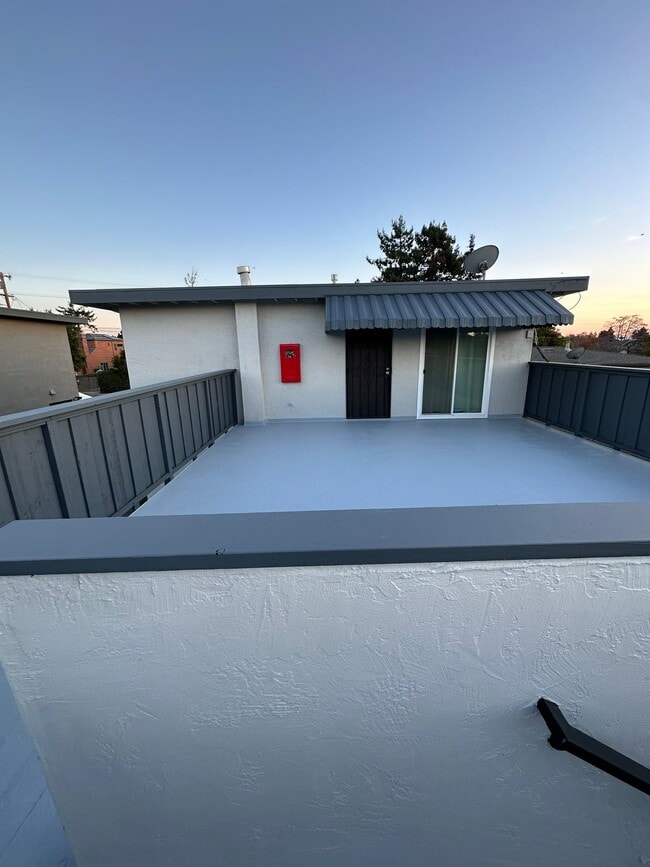 Building Photo - 1339 Rose St