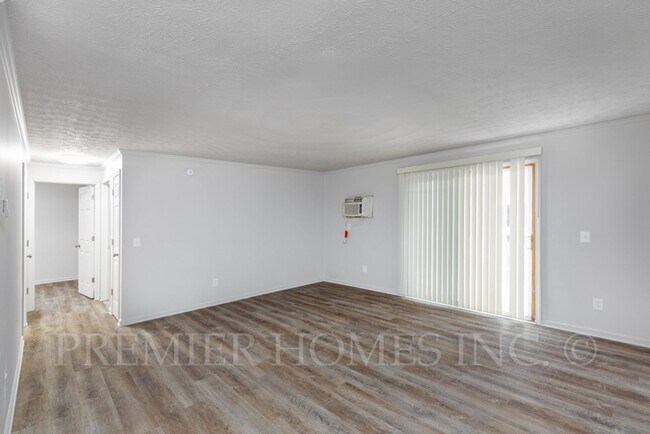 Building Photo - 835 Constitution Ave