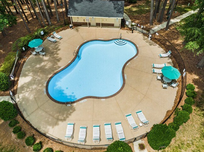 Building Photo - 5624 Darrow Dr