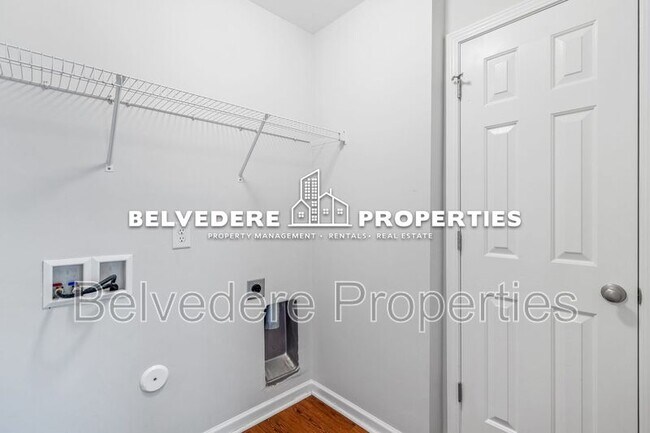 Building Photo - 14 Dunlevy Way