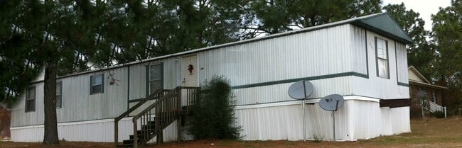 Primary Photo - COMING SOON! Rent this 3 Bedroom home in A...