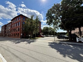 Building Photo - 150 Rumford Ave