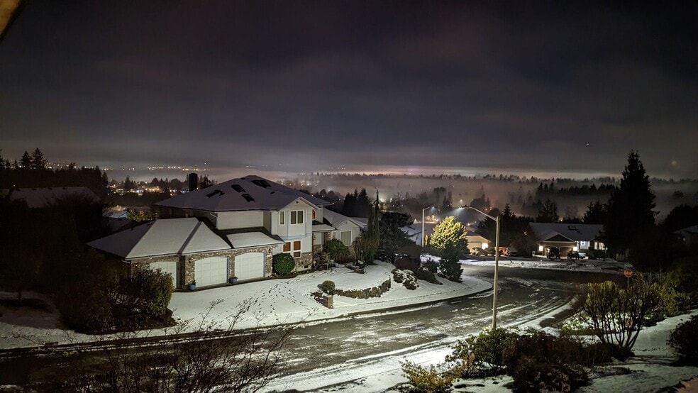 Building Photo - Beautiful views at this Marysville home
