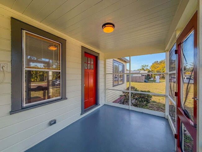 Building Photo - 3800 Dartmouth Ave N