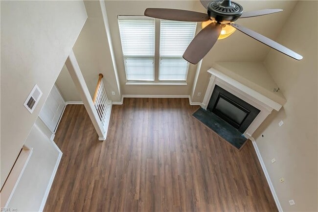 Building Photo - 108 White Cedar Ln