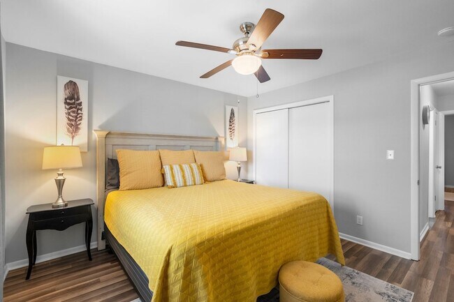 Building Photo - 1122 2nd Ave S