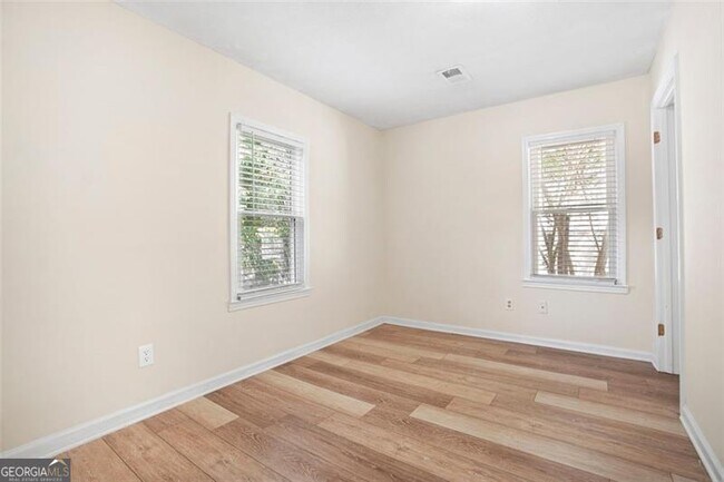 Building Photo - 349 Old Acworth Rd