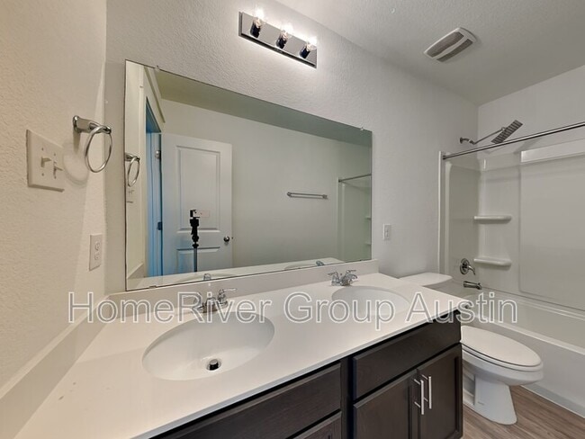 Building Photo - 17202 Leafroller Dr