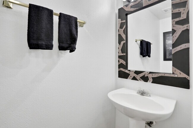 Building Photo - 12746 Megan Jean Ct