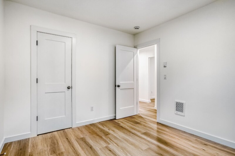 Building Photo - 1022 Parkway Dr NW